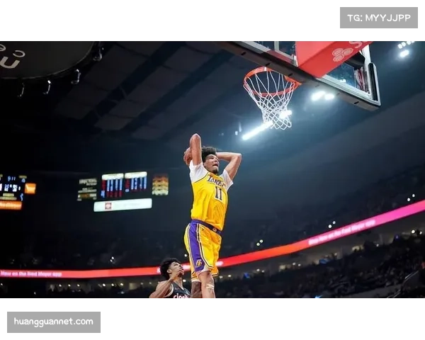 湖人官方宣布海斯手腕受伤揭幕战能否出战勇士仍存不确定因素 湖人官方宣布海斯手腕受伤揭幕战能否出战勇士仍存不确定因素